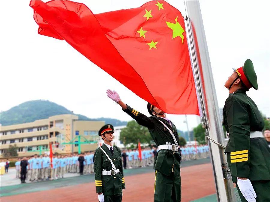 芭比滑稽服装